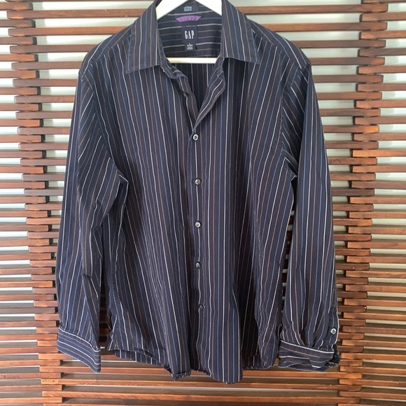 Gap shirt - Picture 1 of 8